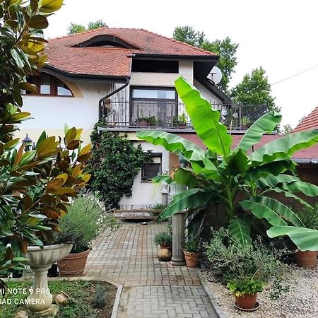 Lavendel Apartman Harkan Exterior foto