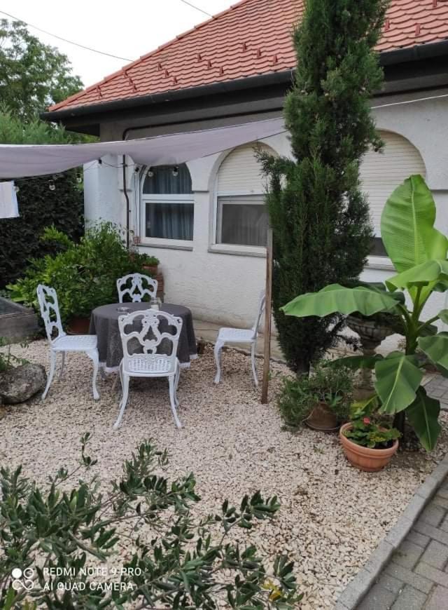 Lavendel Apartman Harkan Exterior foto